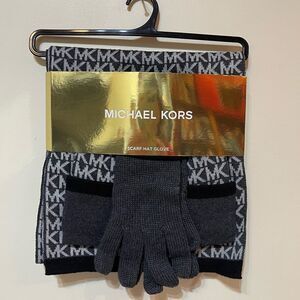 MICHAEL Kors Monogram 3 piece Set NWT